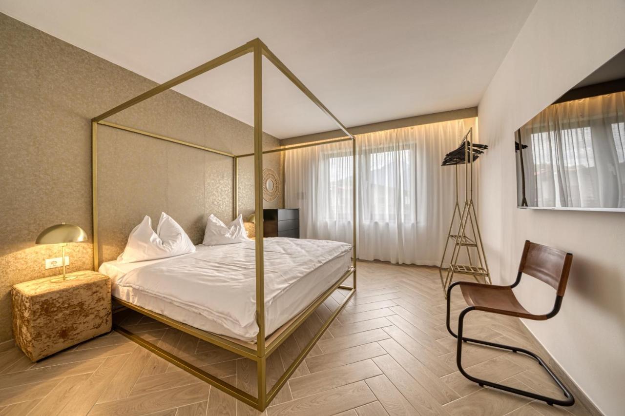 لانا Goldfinger + Suites المظهر الخارجي الصورة