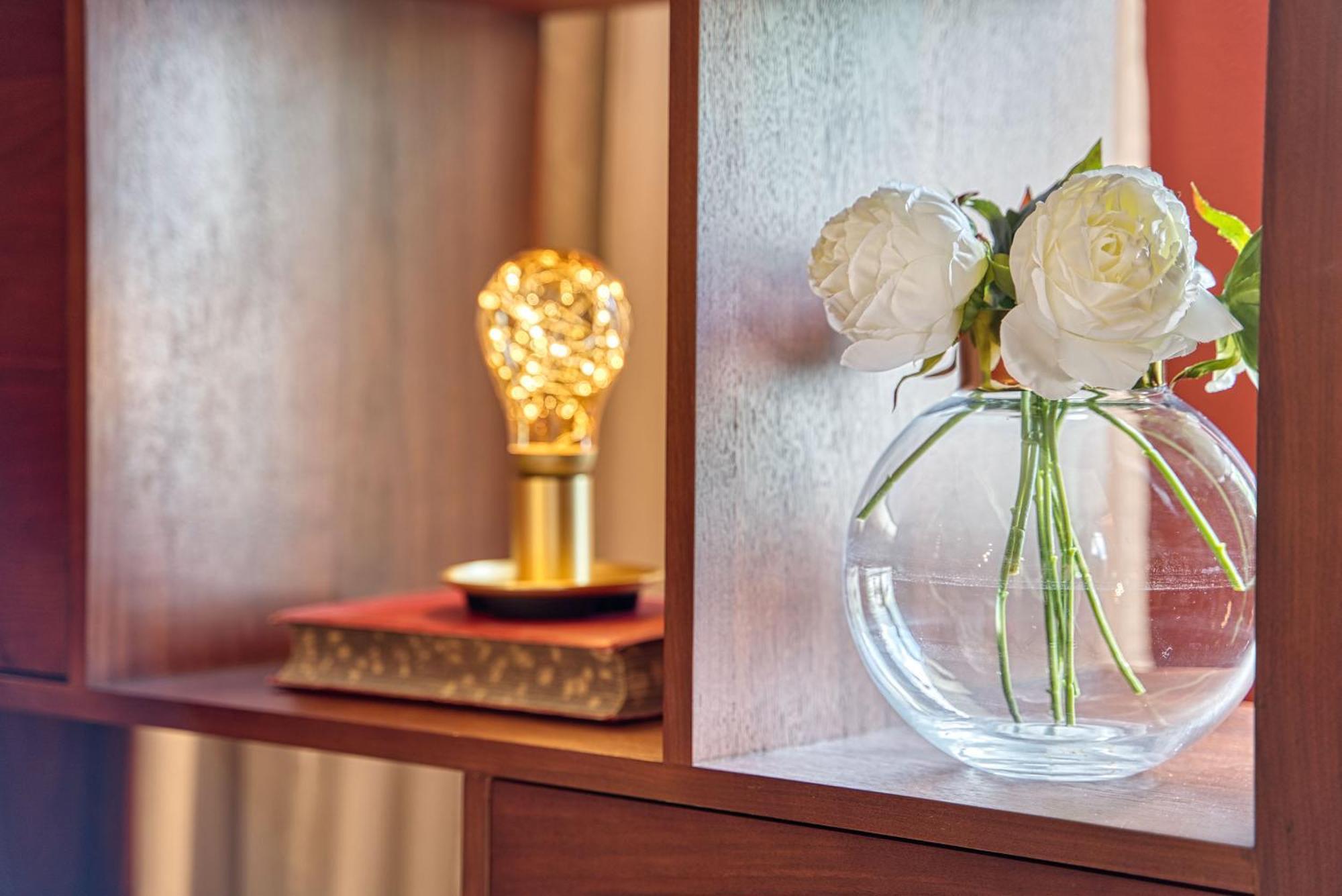 لانا Goldfinger + Suites الغرفة الصورة